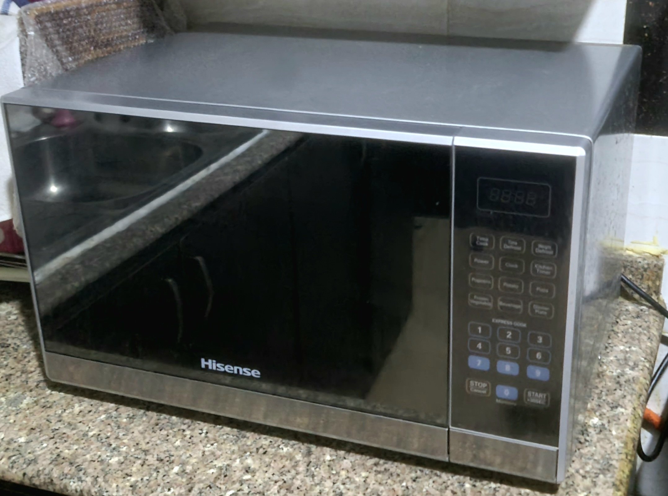 Hisense 36L Microwave