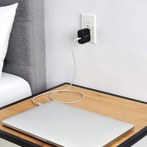 Amazon Basics: 65 W One-Port GaN USB-C Wall Charger